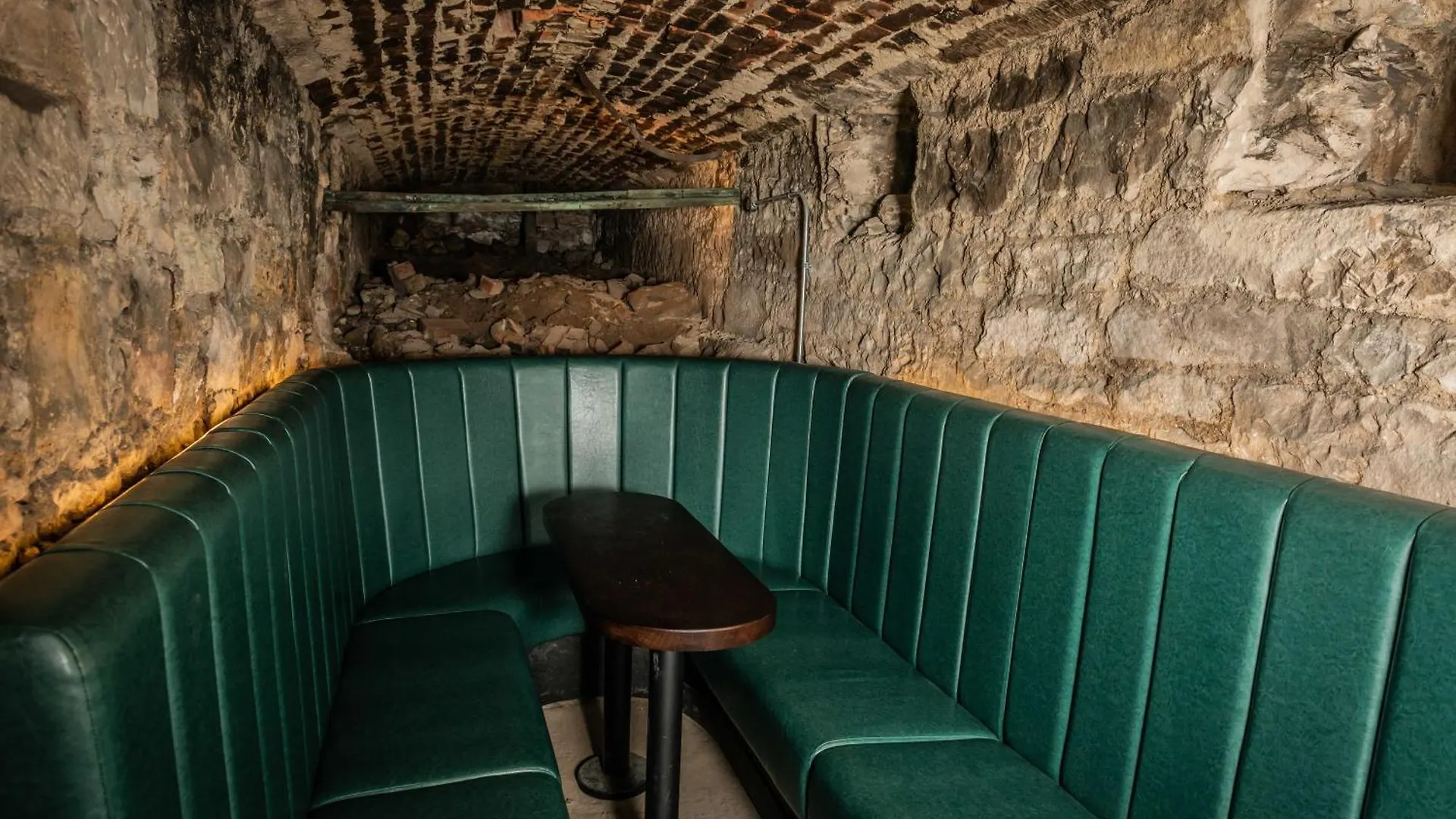 Code Pod - The Court - Edinburgh Hostel