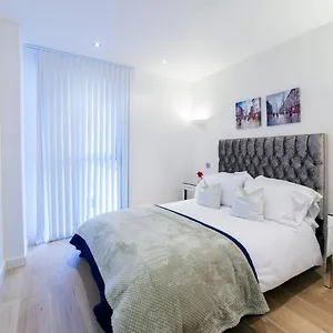 https://exclusive-tower-bridge-apartment.cambridgehotelsuk.com