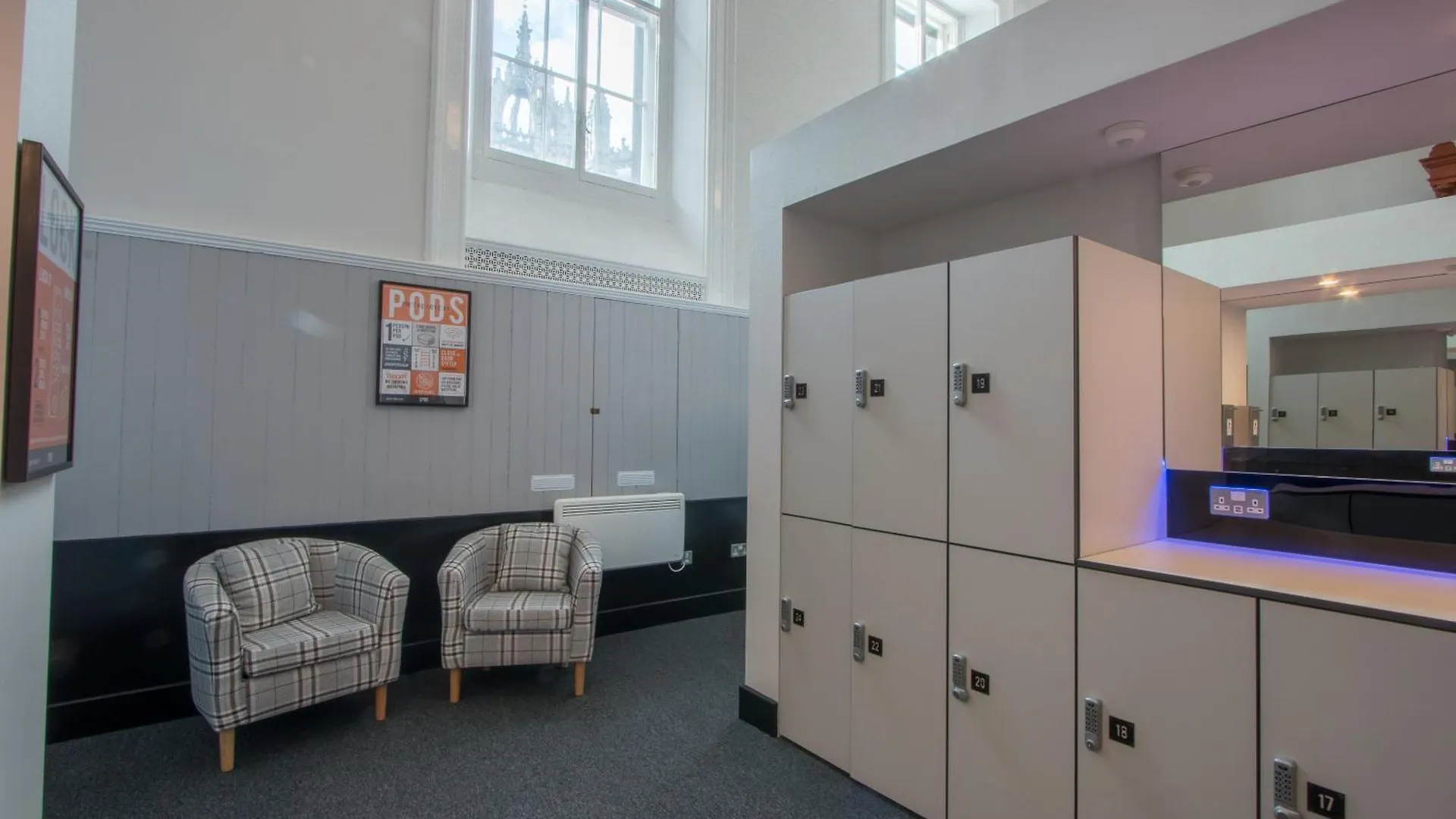 Code Pod - The Court - Edinburgh Hostel