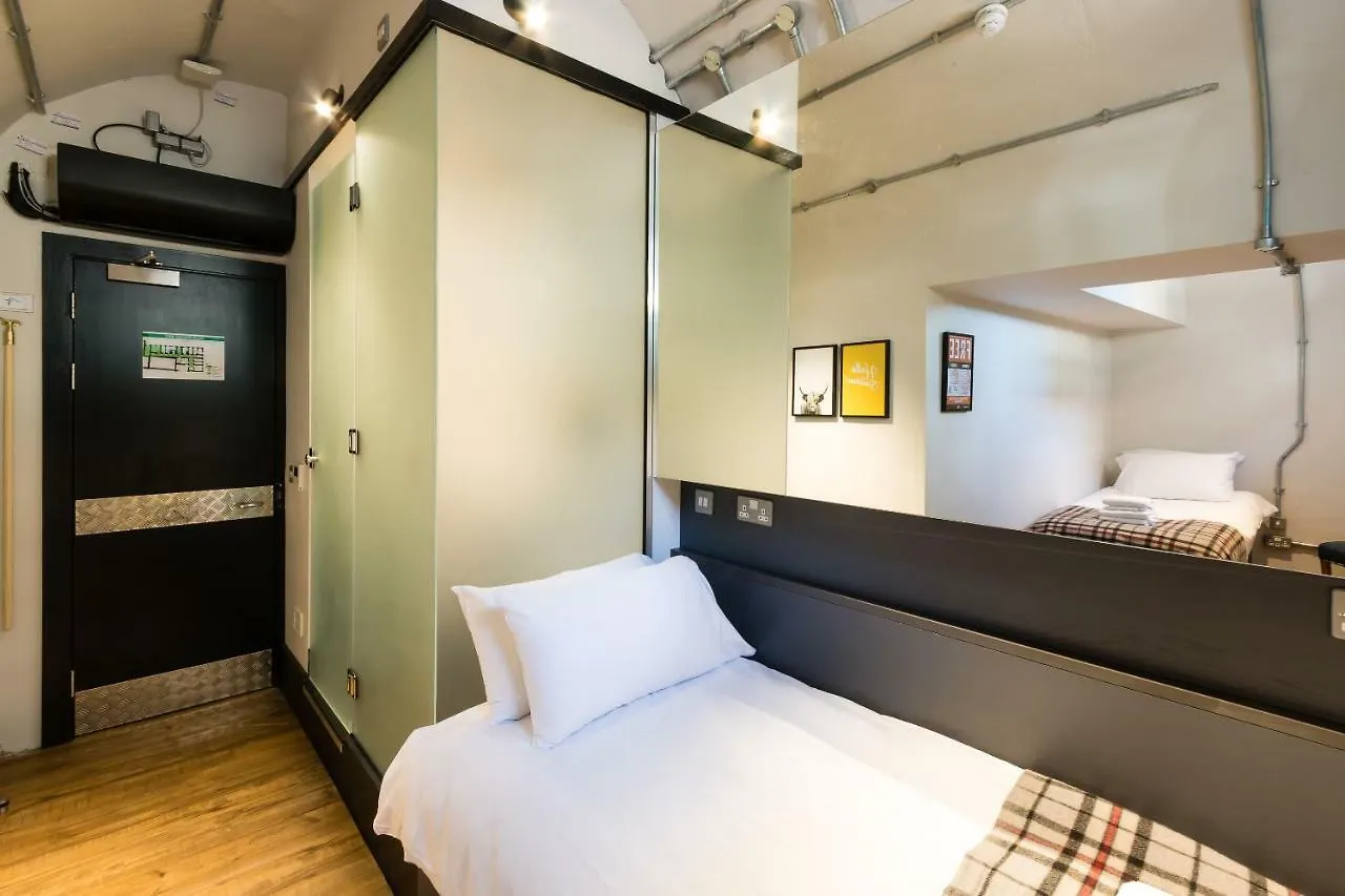 Code Pod - The Court - Edinburgh Hostel